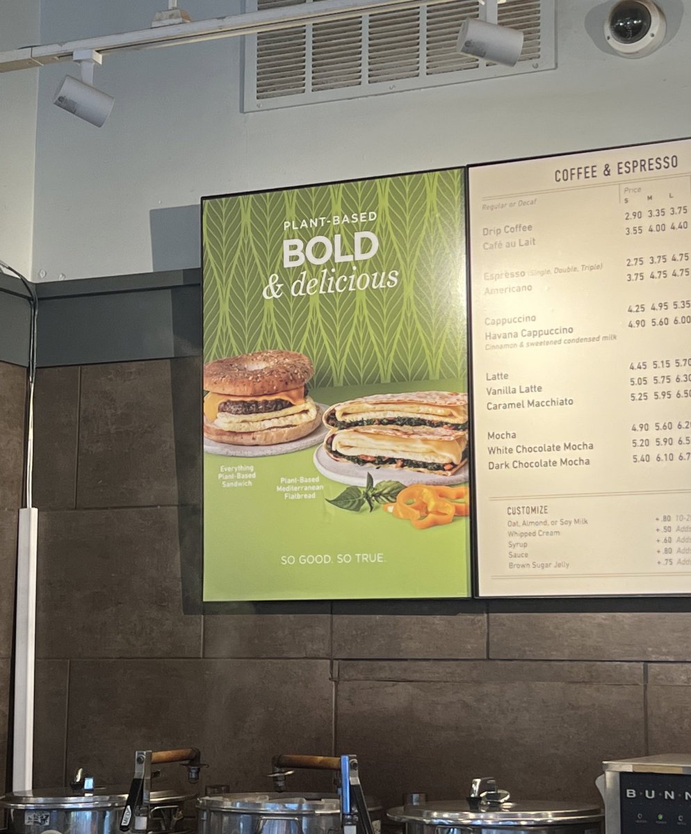 anoyes's tweet photo. Spring has sprung at @peetscoffee & my favorite snack is back: @justegg Mediterranean flatbread 💚 #plantbased #ReallyGoodEggs https://t.co/L2LLqg81jT