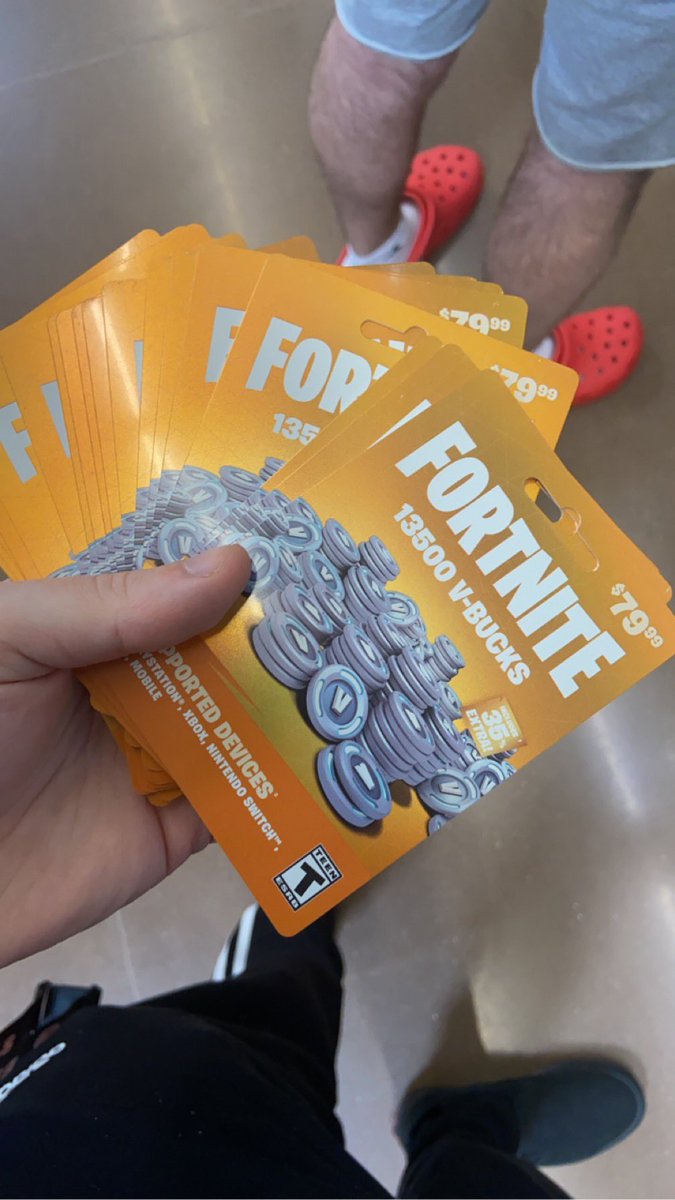 CuBeLightningYT's tweet photo. I will give 2 people 13,500 V-BUCKS

- Retweet
- Like
- Follow @CuBeLightningYT w/notis
Must Use code CUBES in the item shop 

Ends in 24 Hours. (2 WINNERS WILL BE CHOSEN)
#Fortnite #FortniteChapter4 https://t.co/xybBu1qqC4