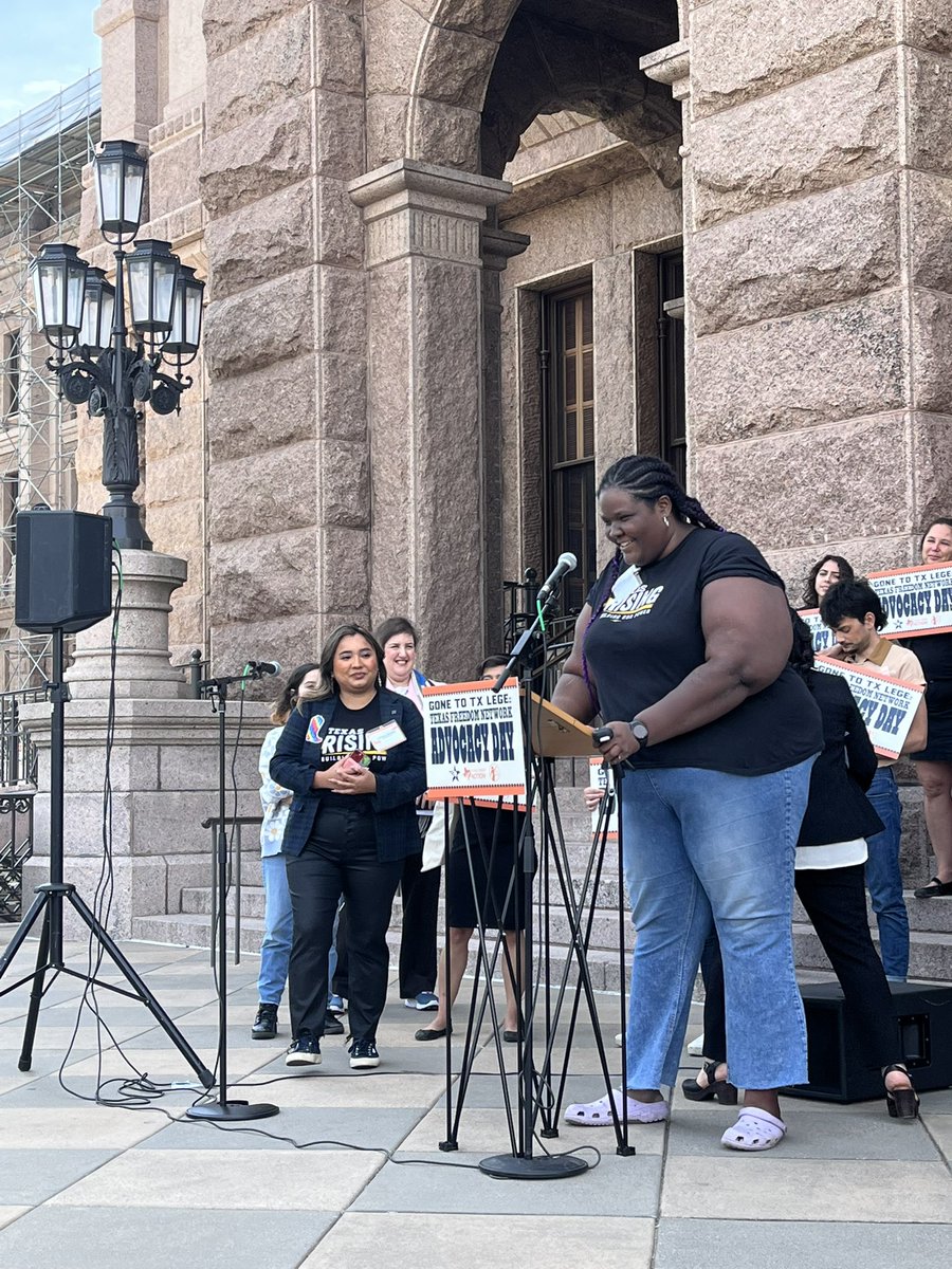 InitialRae's tweet image. So excited to see so many Texans showing up today at the @TFN Advocacy Day! Proud of @european_oils for emceeing our rally and @cecemeto for repping @texrising!