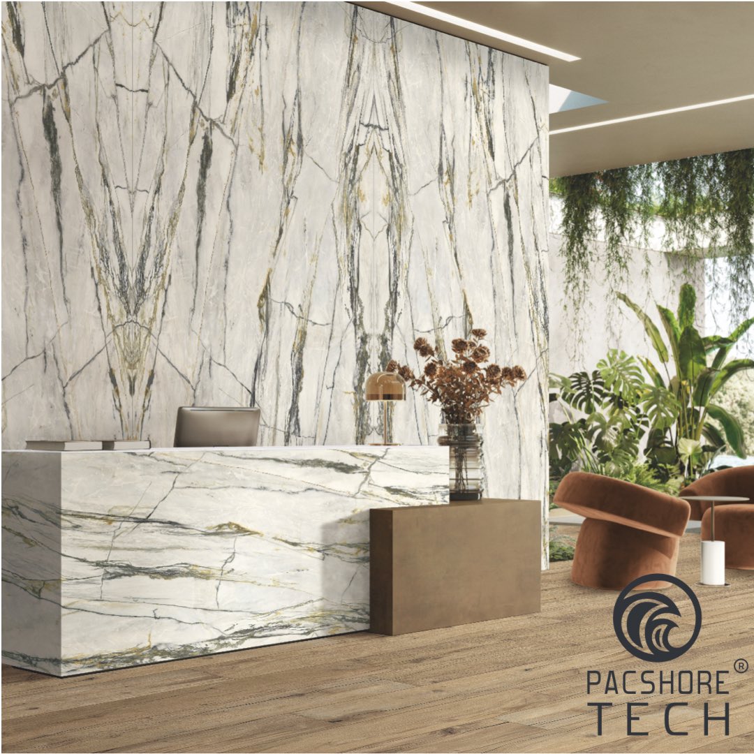 Calacatta Emerald is one of our more bold Pacshore Tech #porcelain designs but pairs perfectly with #natural #organic elements 🌱 #porcelaincountertops #porcelainflooring #porcelainwall #largeformattile #ceramictile #designinspo