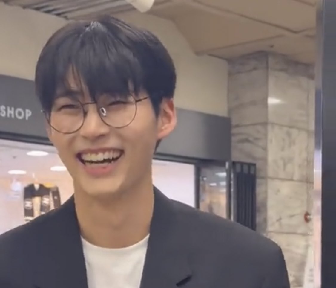 Juns_eyes's tweet photo. "He looks like a dream,
The prettiest boy I've ever seen"
#SUNGHANBIN #boysplanet #BOYSPLANETsupport #mnetboysplanet #nationcenter #성한빈 #보이즈플래닛 https://t.co/l8oYbUMhNB