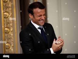 LambdaSpqr's tweet photo. « Mes poubelles sont ramassées, y’a rien qui crame en bas de chez moi... et  plus ces cons de cégétistes ont revoté pour moi et ils le referont encore!! Pourquoi je ferais machine arrière???»🤷🏻‍♂️
#Manif28Mars #ReformeDesRetaites https://t.co/xwyksbtZWY