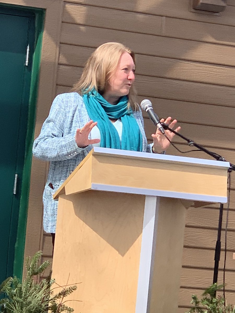 lindagodin's tweet photo. Longue vie à la nouvelle Cabane à sucre de Vanier. Merci Madeleine Meilleur pour l’avoir fait renaître. #museoparc #érable ⁦@MonaFortier⁩ ⁦@_MarkSutcliffe⁩ ⁦@CollegeLaCite⁩ https://t.co/RdK1WwN1VQ
