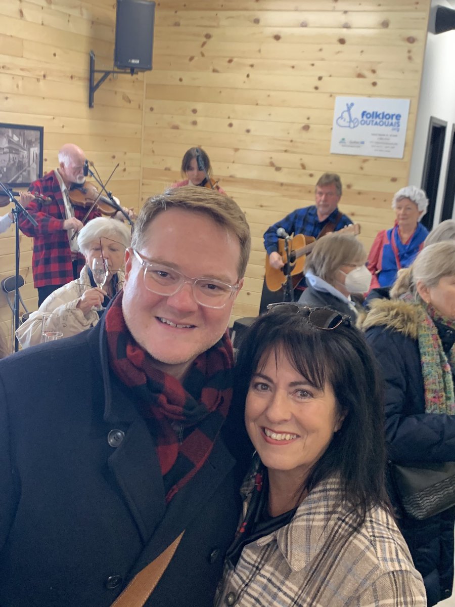 lindagodin's tweet photo. Longue vie à la nouvelle Cabane à sucre de Vanier. Merci Madeleine Meilleur pour l’avoir fait renaître. #museoparc #érable ⁦@MonaFortier⁩ ⁦@_MarkSutcliffe⁩ ⁦@CollegeLaCite⁩ https://t.co/RdK1WwN1VQ