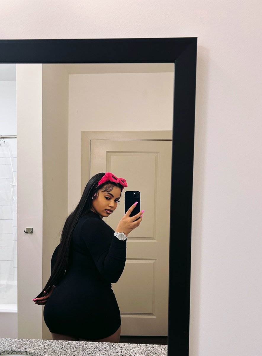 BabyFaceRhay's tweet photo. Lil cutie😘 https://t.co/KpWXxTp2By