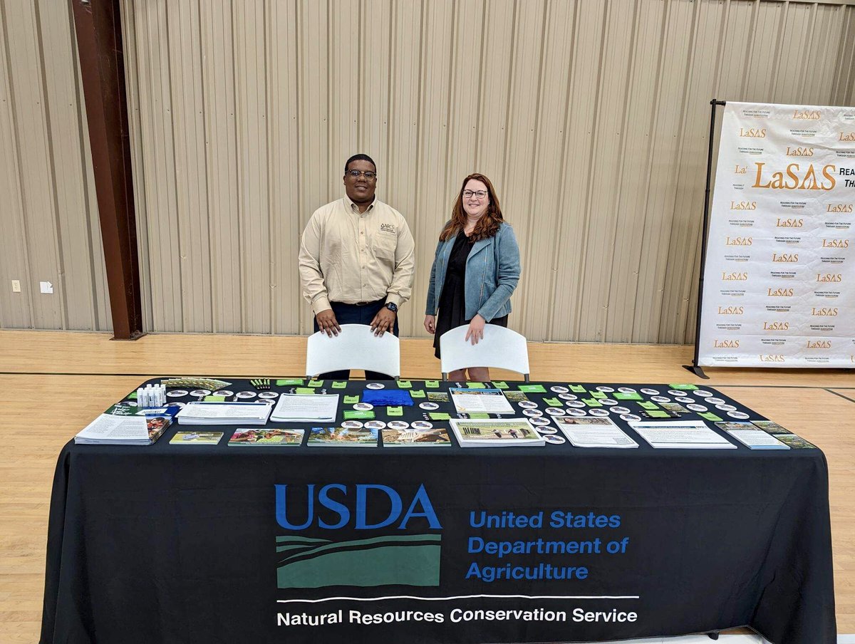 NRCS_Louisiana's tweet photo. Eugene Livingston - Outreach Coordinator, educating future agriculturalists about NRCS programs at The Louisiana School for the Agricultural Sciences (LaSAS) in Bunkie, Louisiana. https://t.co/83HBNcGjKq