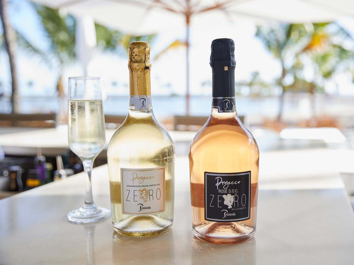 Sip on some Prosecco Zero with us - low sugar with great taste! Cheers to a healthier lifestyle!