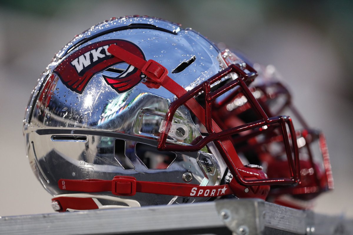 JasonR0binsonJR's tweet photo. Blessed and thankful to receive an Offer from @Coach_MSpurlock to Western Kentucky University @WKUFootball 
#GoTops 🚩
@Coach_Helton @WKURecruiting https://t.co/p4CR9dAW5F