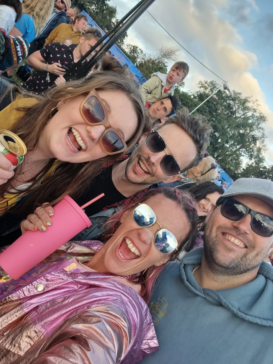 rosiewebster87's tweet photo. Take me back to being in the height of summer...in Glastonbury with some awesome people we'd never met before ! 
@JamesRobinson @chchchchelsea 
#poorjb 
@RadioX https://t.co/EJAtotTBxc