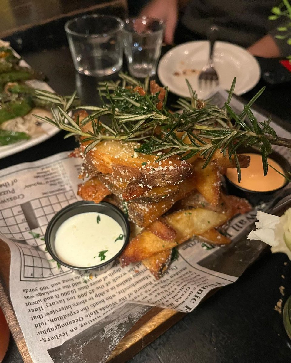 BillyDennis7997's tweet photo. Eggs at Mono+Mono - an exquisite experience! Their food is also absolutely amazing, especially their Korean fried chicken. Definitely one of the best Korean fried chicken I've ever had in my life! https://t.co/iH2NBWSLBW