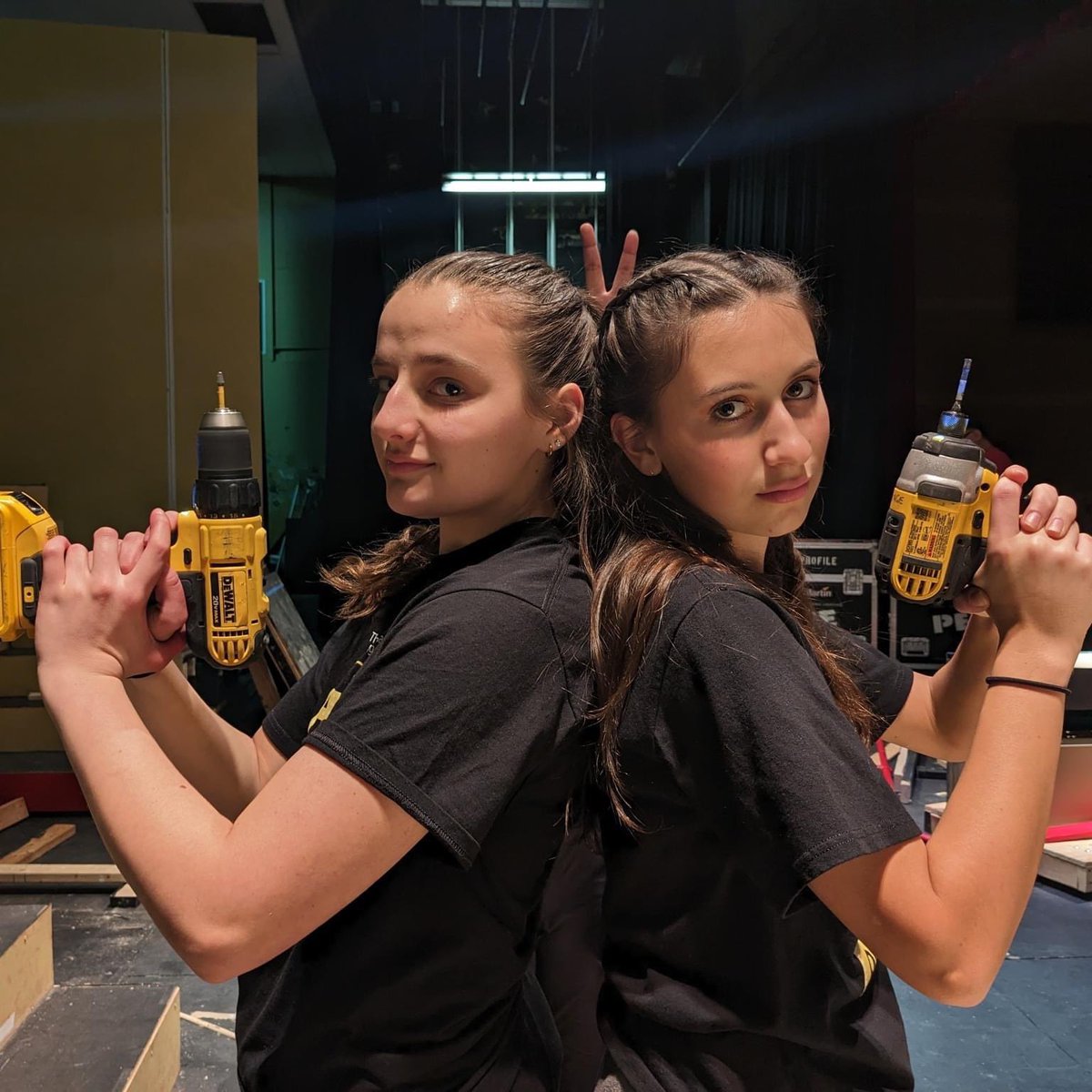 McCaskeyHS's tweet photo. All Done! 🔨🎙️🎭

Students in 𝙃𝙞𝙜𝙝 𝙎𝙘𝙝𝙤𝙤𝙡 𝙈𝙪𝙨𝙞𝙘𝙖𝙡  finished up their performances and had fun striking the set. 

#McCaskeyProud #McCaskeyArts 

📷 Credit: WMCC's Rose Carlson https://t.co/hSZcSgod8S