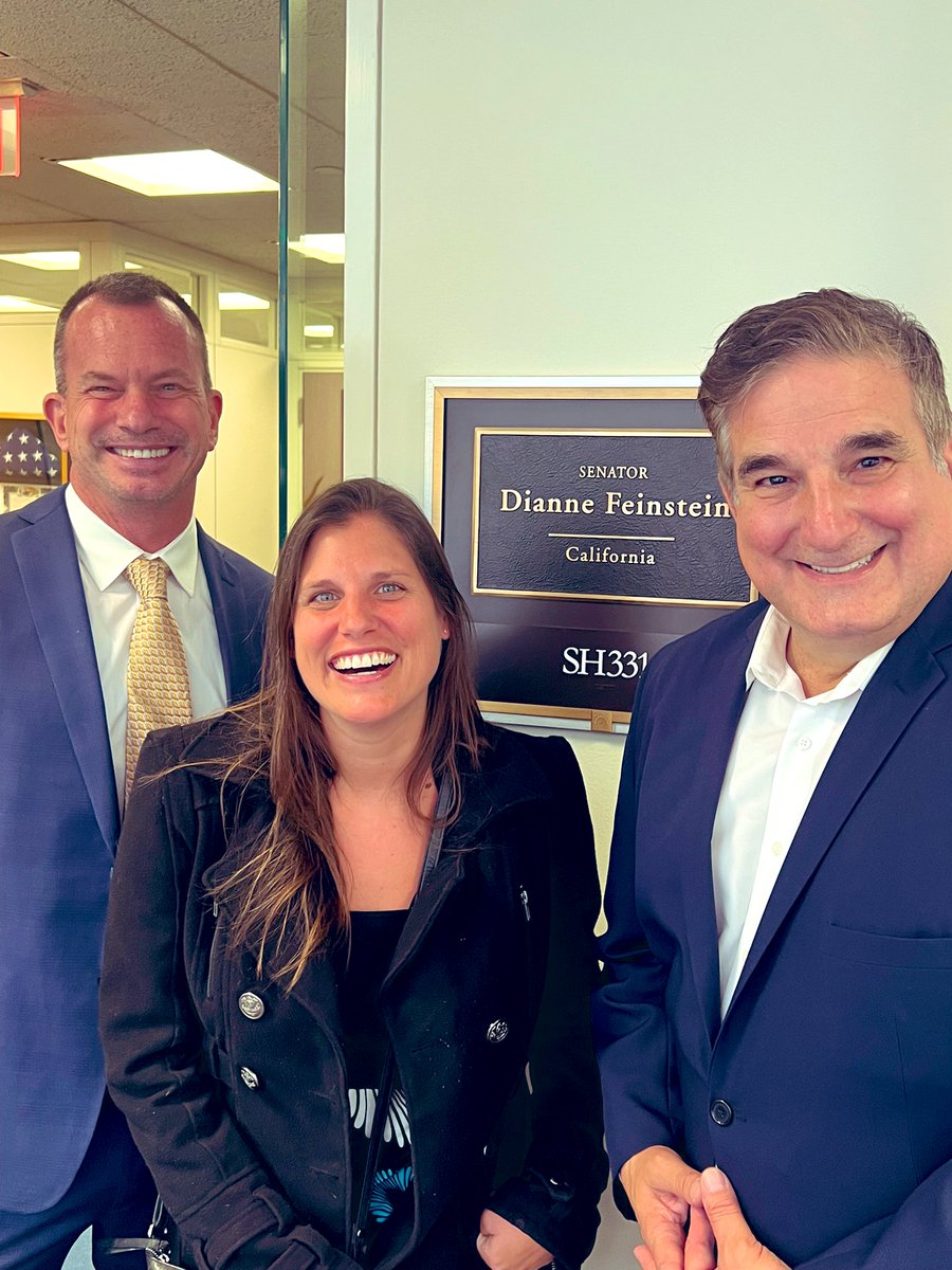 ProjAngelFood's tweet photo. Go Team Project Angel Food! Meaningful conversations with @SenFeinstein’s office about increasing access to Medically Tailored Meals to improve health &amp; cut costs for millions. #projectangelfood #foodismedicine #publicpolicy #SNAP #FarmBill #MTMsWork https://t.co/cLxHvgTFrc