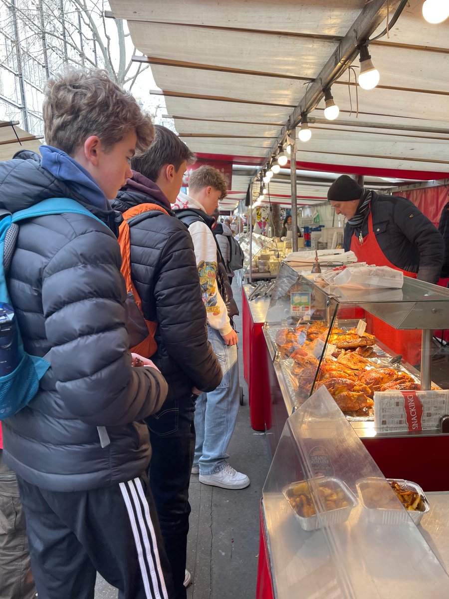 HamptonFrench tweet media