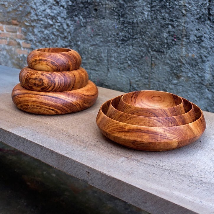 espasso's tweet photo. Saíra and Muirá Bowls - ATTOM ⁠
⁠
Resistant and utilitarian wood bowls, handmade in partnership with local Amazonian partners @bvriodesignmadeirasustentavel ; Muiracatiara (excellent wood for handling food); Certified by @fsc_brasil. ⁠
⁠
In addition to preserving the tem… https://t.co/VHFtbfg4Mo