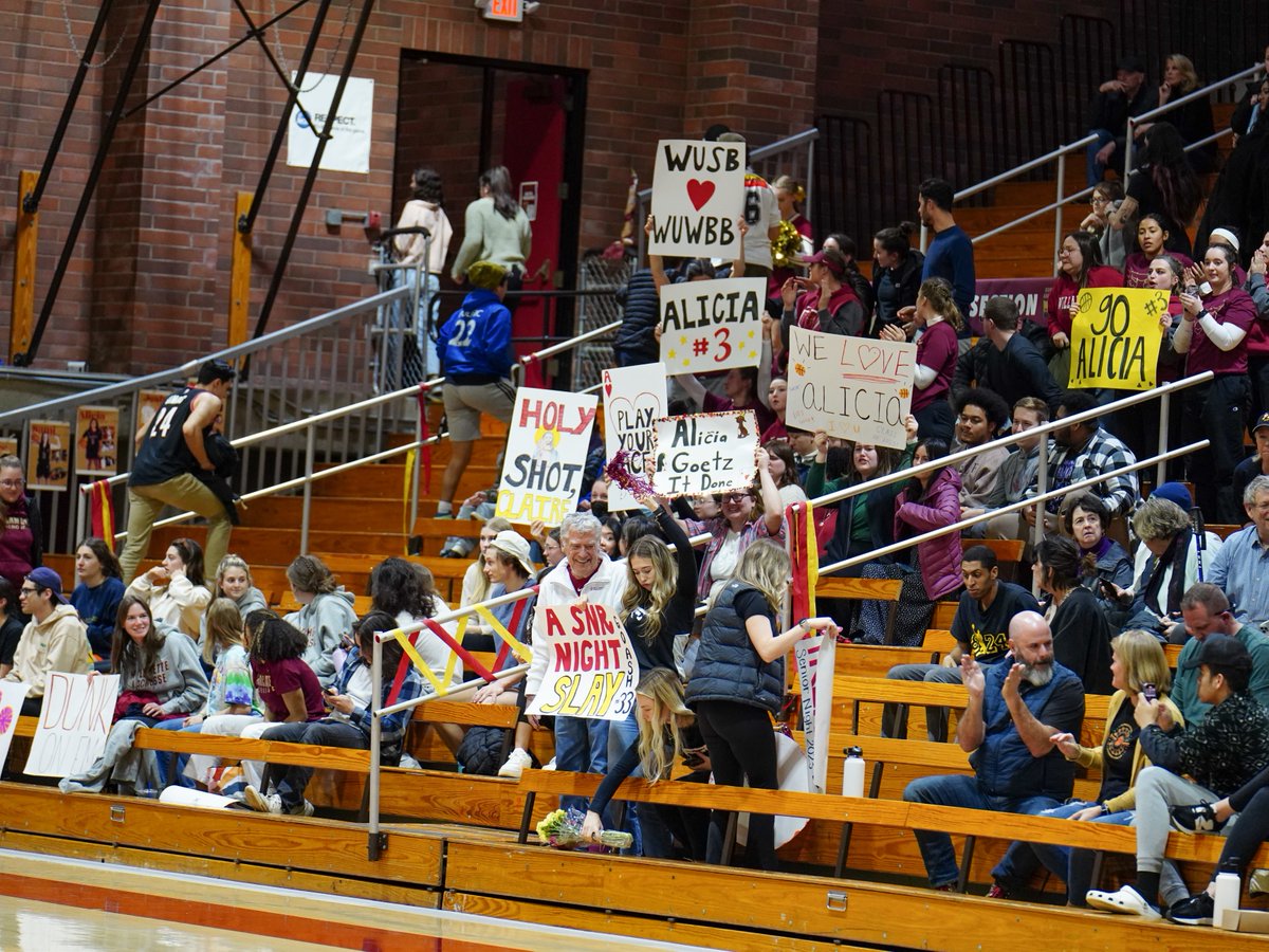 willamette_u's tweet photo. We ❤️ our Bearcat student section. https://t.co/3wisYpbyfm