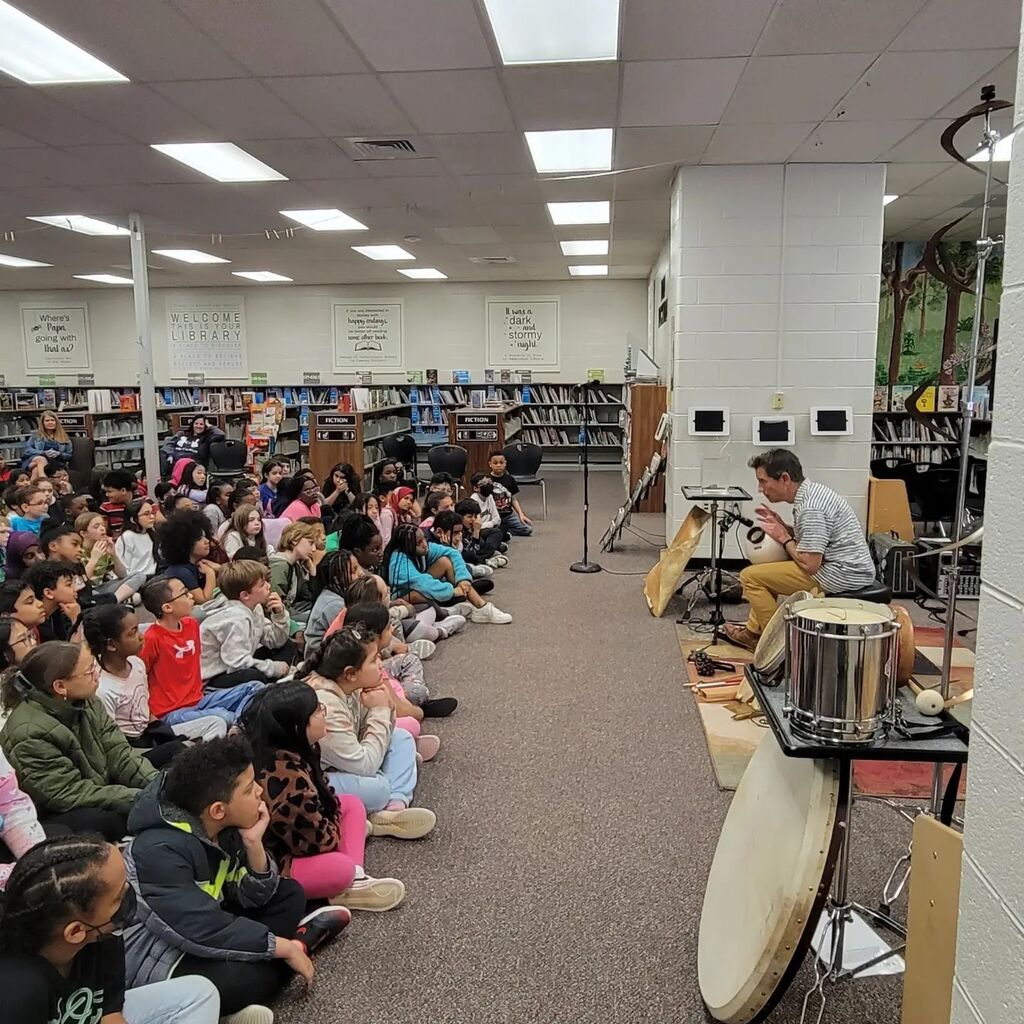 Gwin Oaks Reads tweet media