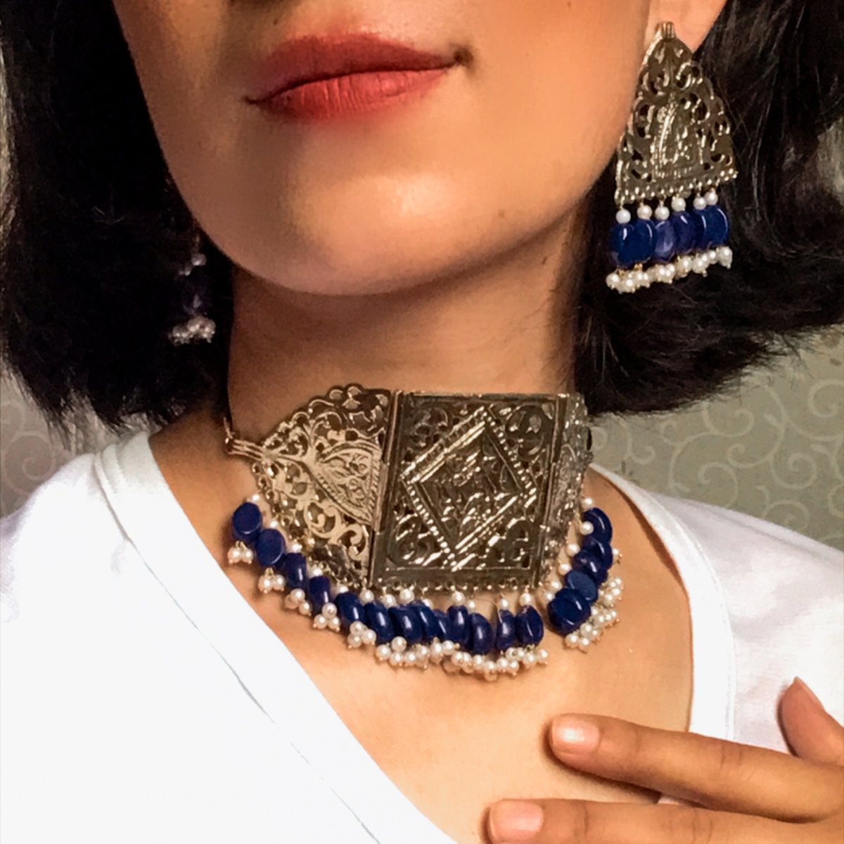 Bohemian Tribal Amulet Cum Choker With Earrings. 

Shop Now:
buff.ly/3F6jaz4

#tribaljewelry #ethnic #jisoo #jeno #ethnicjewelry #beads #FLOWER #necklace #necklaceoftheday #necklaceshop #ItsReneBaeDay #jewerly #jewerlydesign #glassstones #MEin2Days #beadednecklace