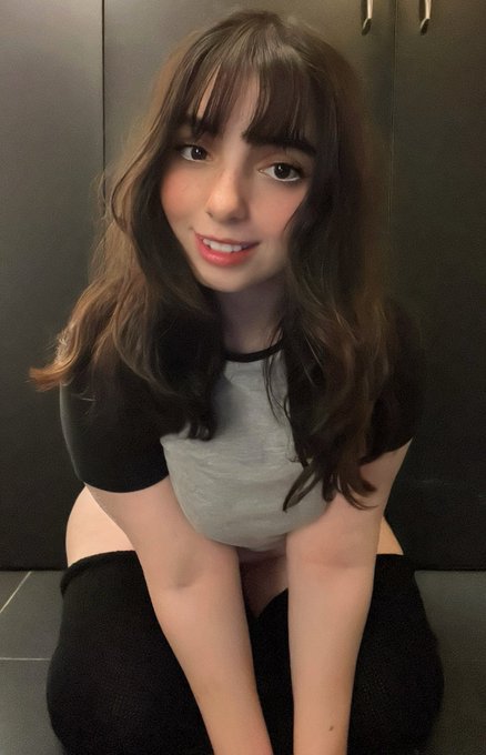 Say hi if you see this! 😄 https://t.co/fmVObv3jy1