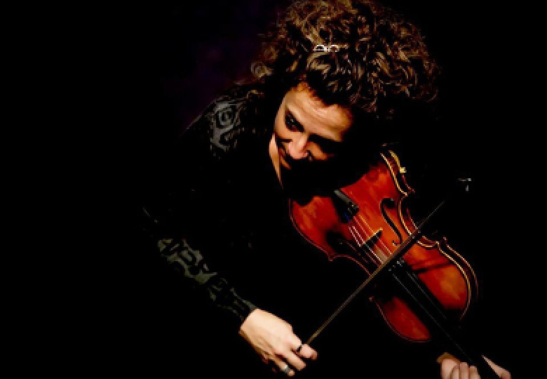 IrishArtsCenter's tweet photo. Our season's master classes kick off next Thu w the final installment of fiddler Liz Knowles' "Exploring the Art of" series for musicians &amp; audiences alike, followed by a workshop in traditional Irish singing led by vocalist @_shrines_ on 5/11. Learn more: https://t.co/KaYNBGn1Mb https://t.co/ME4q3k6jtY