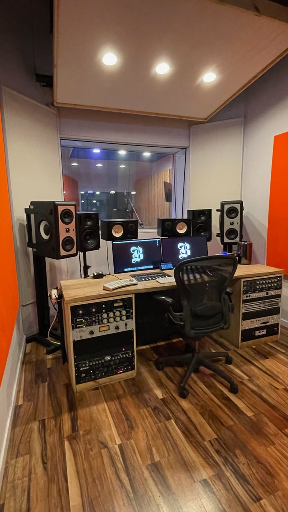 BreweryStudio's tweet photo. We have openings all week for Studio A at our LA location! 

Book a session with the link in our bio!📲 See you there😎 https://t.co/9xwsCqGhlY
