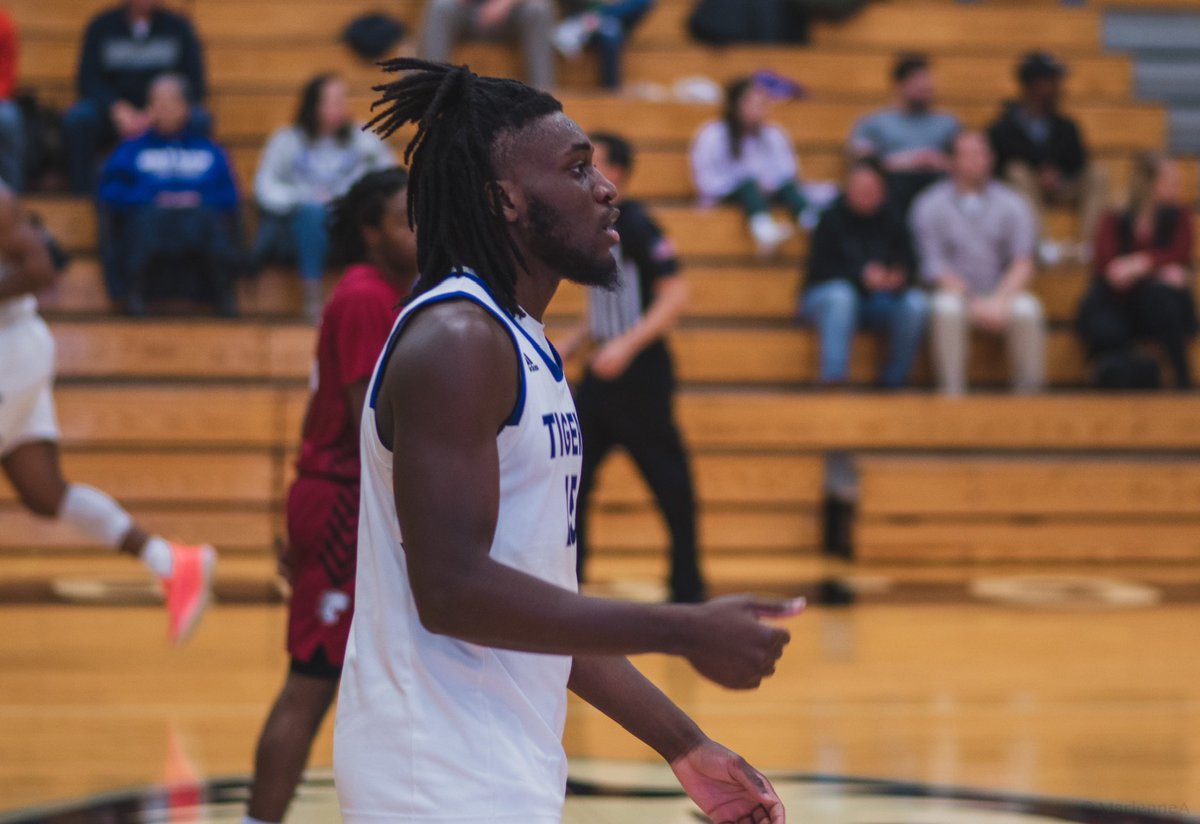 FrancisOkwuosah's tweet photo. I’ve developed great relationships during my time at Iowa Wesleyan. I would first like to thank @CoachHuisman @coachlowe14 @CoachAshton23 @ColdenHutton @gabeshilts for helping me succeed. We’ve been notified the schools closing after this semester so i’m looking for a new home. https://t.co/bcWIKtpTMO