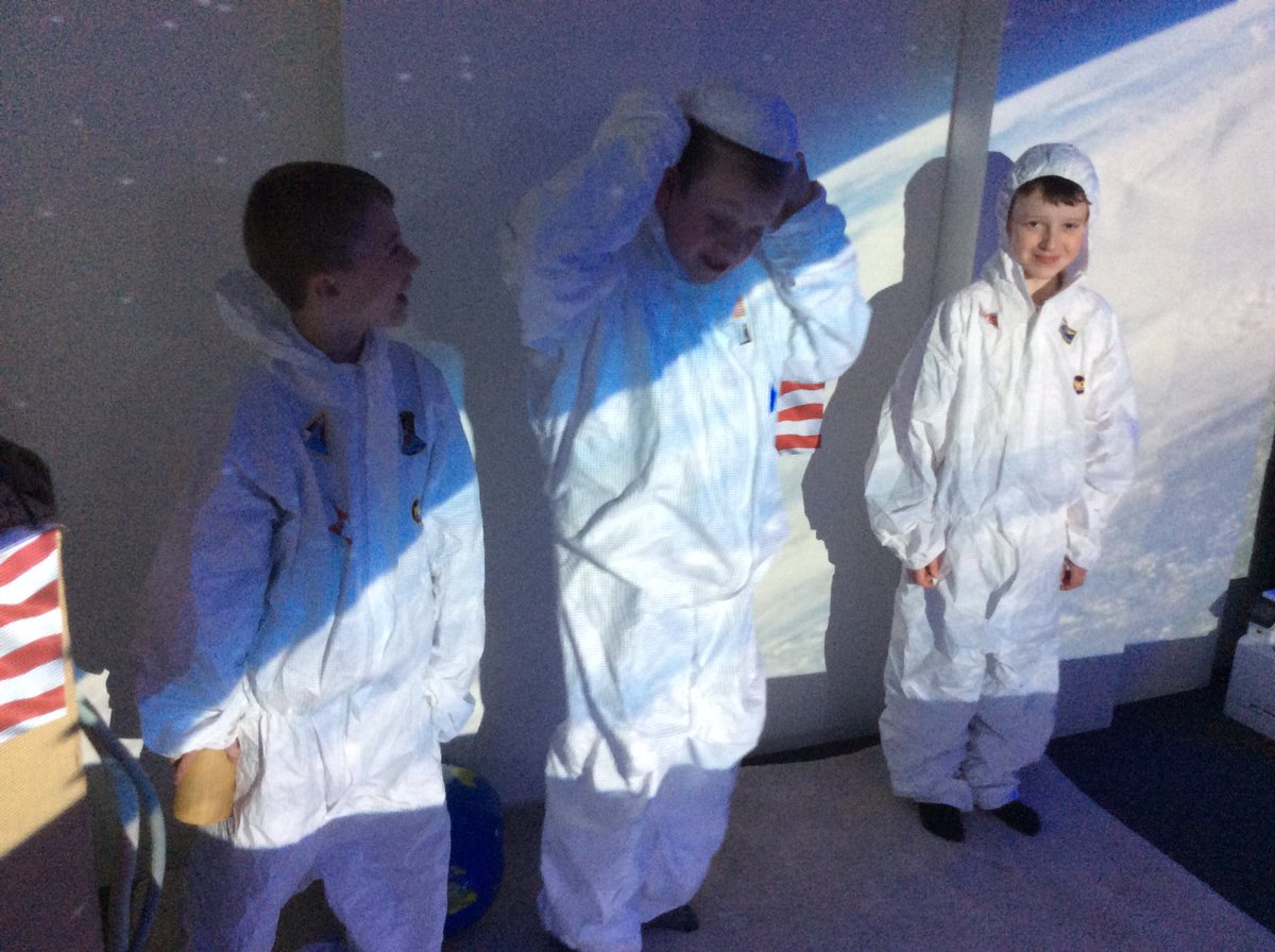 FPS_5_Ravenclaw's tweet image. Moon Landing drama #fpsenglish #fpsscience 1969