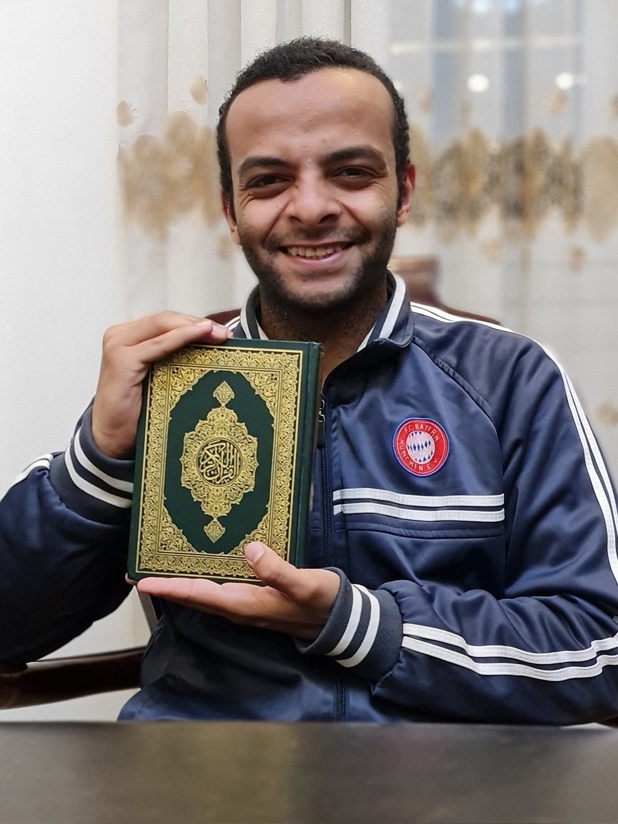 alhassanmoh20's tweet photo. " وَأَمَّا بِنِعْمَةِ رَبِّكَ فَحَدِّثْ "
صدق الله العظيم

الحمدلله الذي يفيض علينا بالهداية و يتم نعمته بالعطايا 
بفضل من الله و توفيقه أتممت حفظ أشرف و أعظم كتب الأرض كلام الله عز و جل القرآن الكريم ... فوالله إن له لحلاوة ، و إن عليه لطلاوة ، وإنه لمثمر أعلاه، مغدق أسفله ❤️❤️ https://t.co/0nLAOkZChK