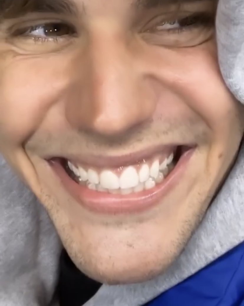 biebersmaniabr's tweet image. 🤍