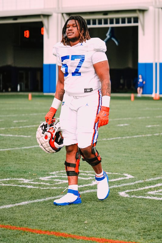 G_ButtsConner's tweet photo. READY!!!
David Conner aka #BigDave 
#57
#GoGators 🐊💙🧡 https://t.co/yyyXpLYpdg