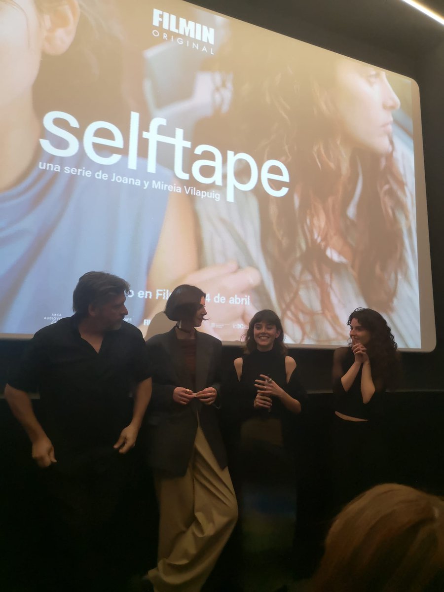 filmax's tweet photo. ¡Hoy hemos celebrado el preestreno de #Selftape en @CineEmbajadores!

Las hermanas @JoanaV4 y @VilapuigMireia, la directora Bàrbara Farré y el productor @ivanmercade han presentado la serie ante una sala llena.

📺 Producida por @filmax, la ficción se estrena el 04/04 en @Filmin. https://t.co/Hl6y9xmEd2