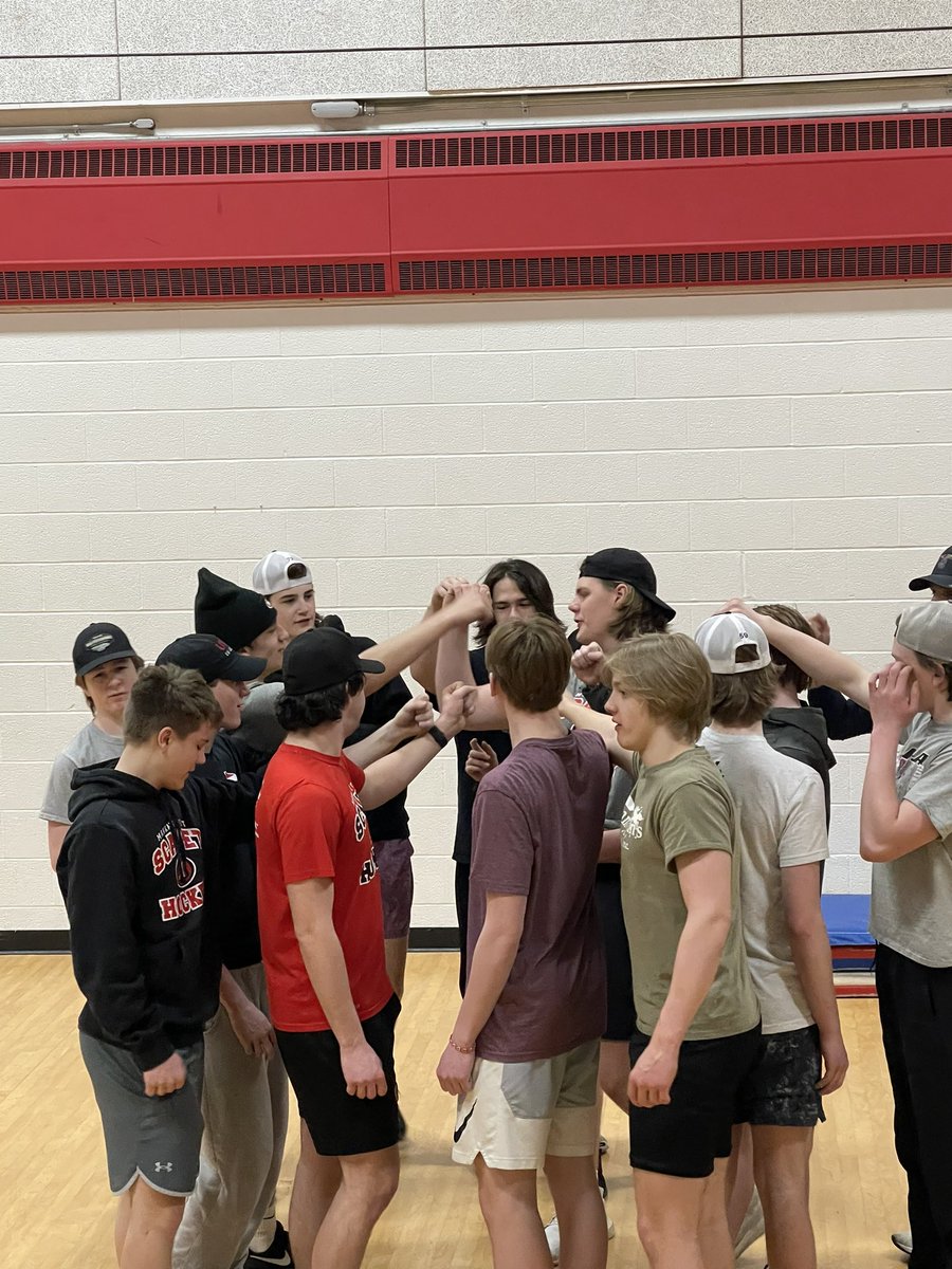 scarlet_hockey's tweet photo. It’s been a great first couple of weeks getting better in the mornings before school! The off-season is in full swing and the 2023-2024 season will be here before we know it!

Always a great to finish with a game or two of sewer!

#Compete #TrekToTheX #Family https://t.co/OOurJOfQug
