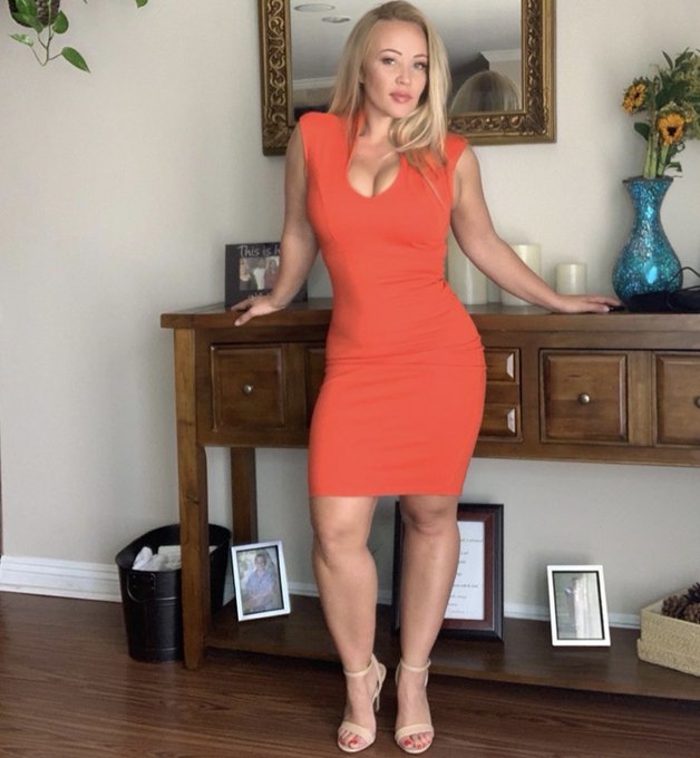 You will find more success by having a quality women by your side is.  She should compliment your lifestyle<a href="/tag/miami"class="tags"><span>#miami</span></a><a href="/tag/boating"class="tags"><span>#boating</span></a><a href="/tag/cannabislife"class="tags"><span>#cannabislife</span></a>