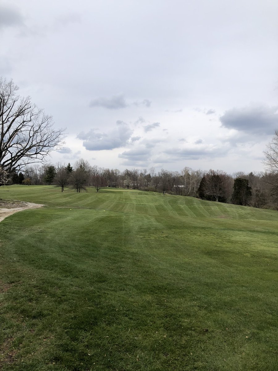 etrain513's tweet photo. Golf course all to ourselves. Beautiful. Weekly golf tweet sponsored by @DelTaco . Yummy yummy #deltacopartner #notactuallysponsored #blessed https://t.co/NfW6wftw1G