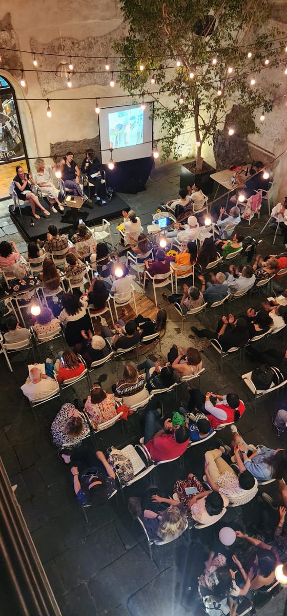 lanietov's tweet photo. Gracias a todas y todos los que hicieron posible ayer la presentación de mi #libro #elpoderdelapresencia #DoctoresApapachos @CasaDeLaLectura y también a tanta gente que nos acompañó #gracias https://t.co/eihU7lgi7Z