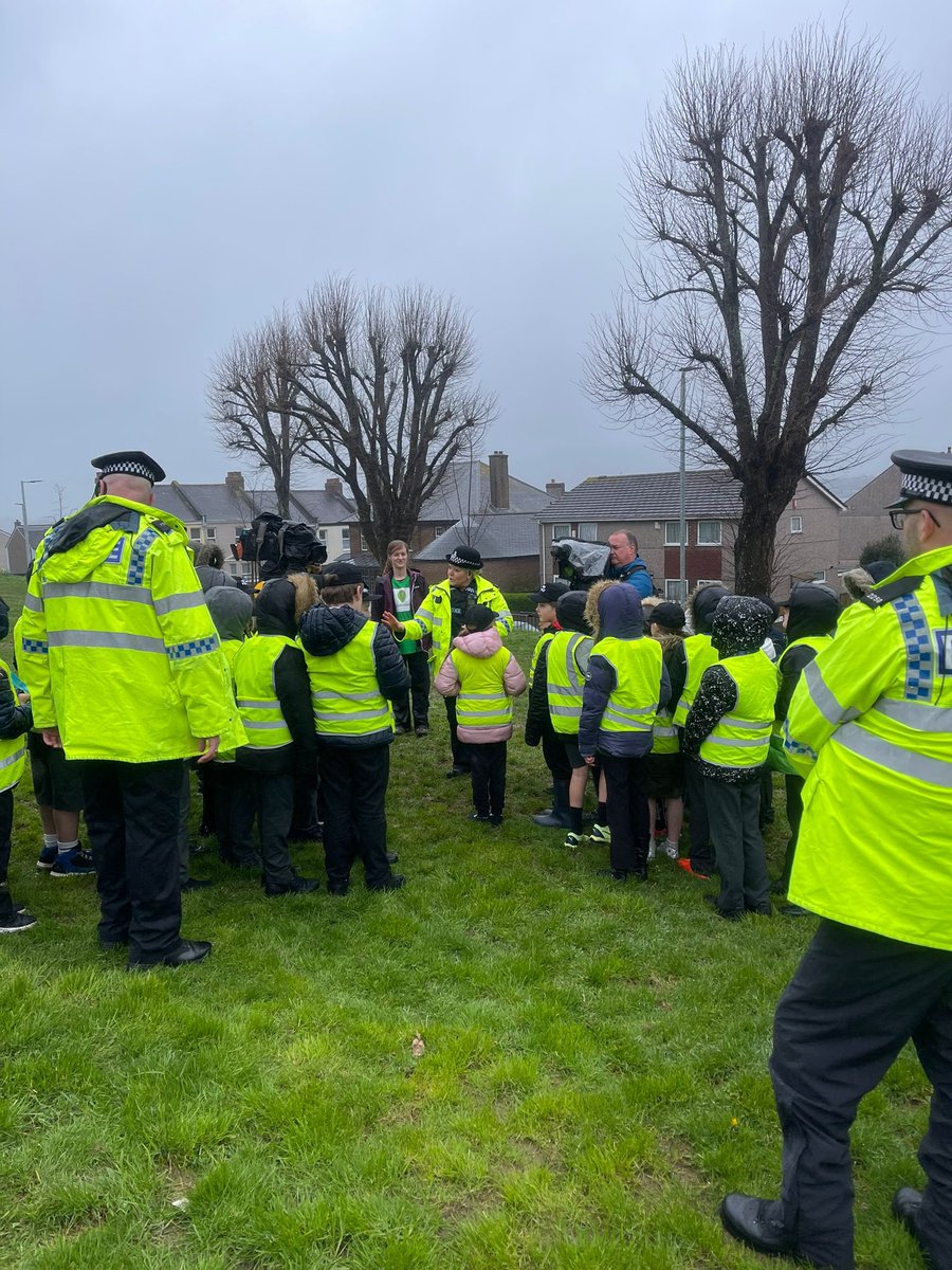 PlymouthVPC's tweet photo. Fantastic community social action day with Mini police in Alexandra Park…their faces say it all! 👮‍♀️💫🌸#safercommunities #engagement #minipolice @DrakePrimary @KeyhamBartonPly @GreenMindsPlym @KCPTPlymouth @DevonWildlife @DCPolVolunteers @DC_Police @BBCSpotlight @itvwestcountry https://t.co/6xon0ChPpz