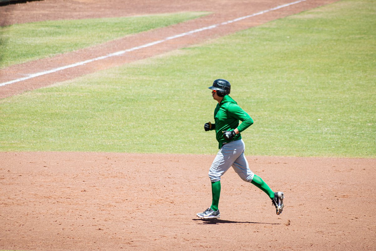 GeneralesdDgo's tweet photo. Garzón empata interescuadras con jonrón 😎💥

Lanzadores se ponen herméticos y solamente admiten una carrera por equipo. ⚾

📝: https://t.co/SWV2Vf7vuu https://t.co/79B0YhcN4i