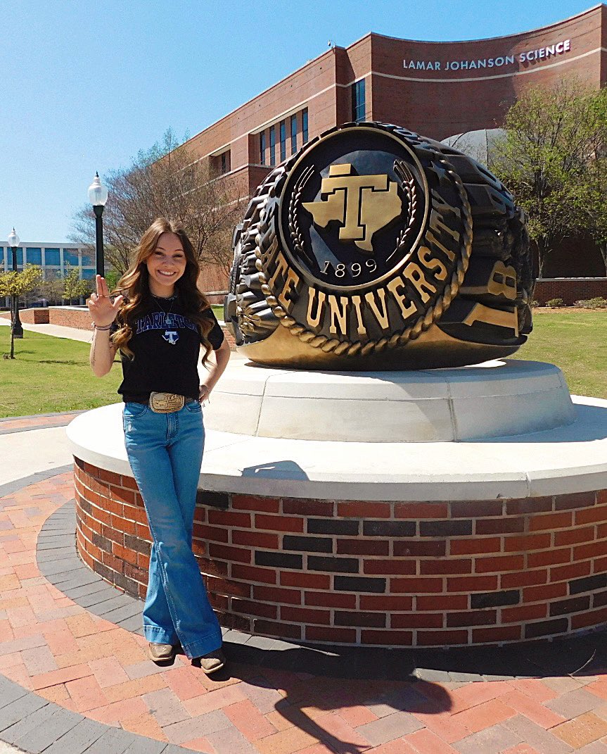 aryana_ellis's tweet photo. Next up…. Tarleton State💜🤍@TarletonState https://t.co/spxmriPiD1