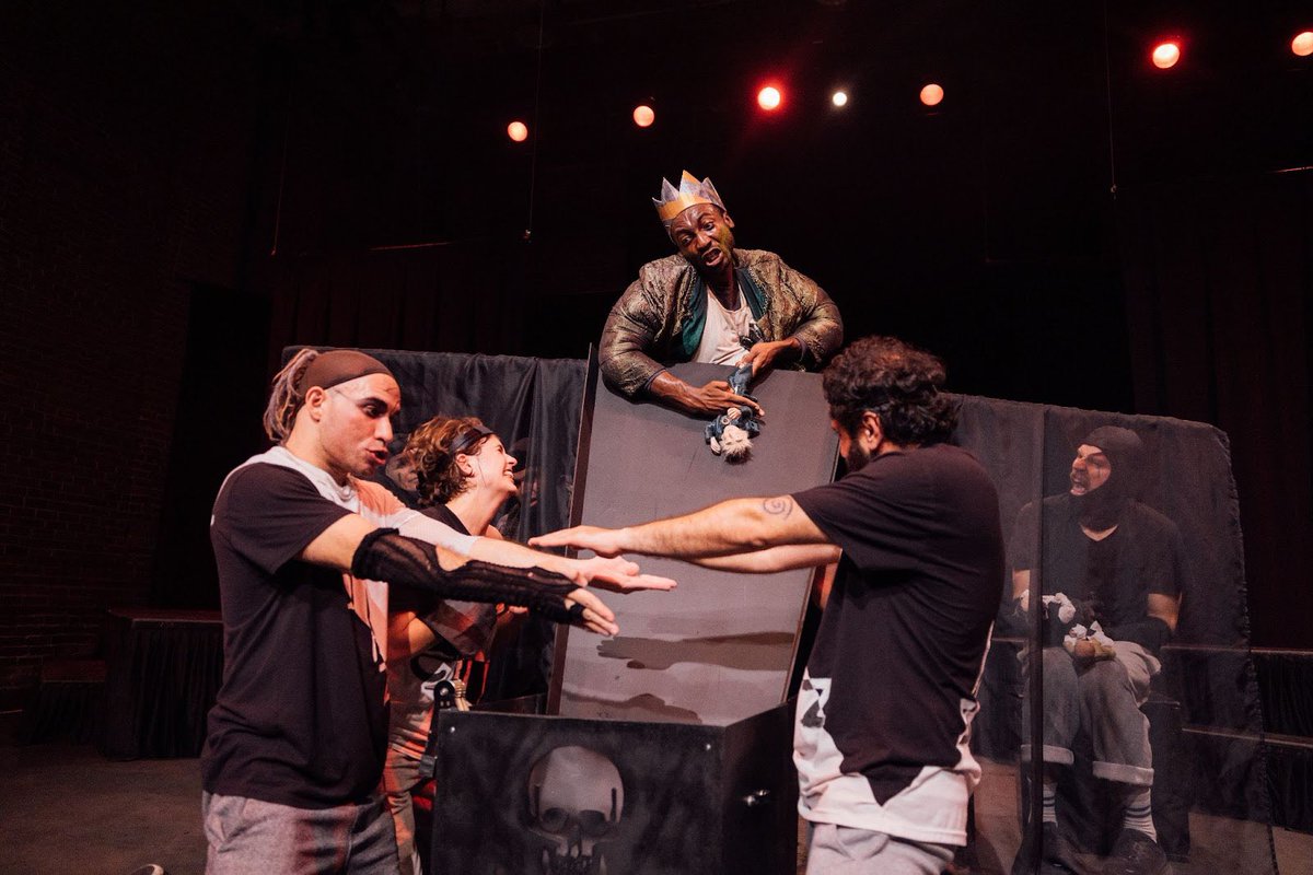 TheActorsGang's tweet image. 🧨ONLY TWO MORE CHANCES TO SEE UBU THE KING BEFORE IT GOES DOWN THE HATCH💣
Grab your tickets at TheActorsGang.com

#ubutheking #theaterinLA #losangeles #culvercity #TimRobbins #ReturnOfTheKing #Ubu 
#thingstodo #riot