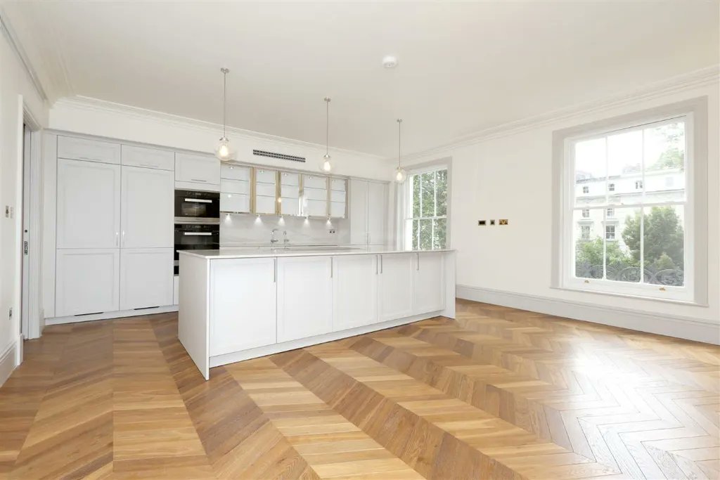 Just_Us_Global's tweet photo. This is an absolutely exquisite, 150.0 sqm, 3 bedroom lateral apartment flat situated on the 2nd floor of the new development Leinster Square. 

Price : £ 3,870,000

For More Information :   
https://t.co/2AIViXxv2K

#londonrealestate #londonflat #londonluxuryapartment #london https://t.co/aba1kjkYgL