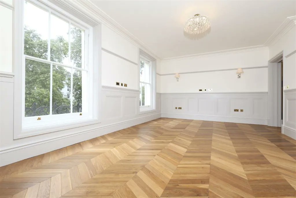 Just_Us_Global's tweet photo. This is an absolutely exquisite, 150.0 sqm, 3 bedroom lateral apartment flat situated on the 2nd floor of the new development Leinster Square. 

Price : £ 3,870,000

For More Information :   
https://t.co/2AIViXxv2K

#londonrealestate #londonflat #londonluxuryapartment #london https://t.co/aba1kjkYgL