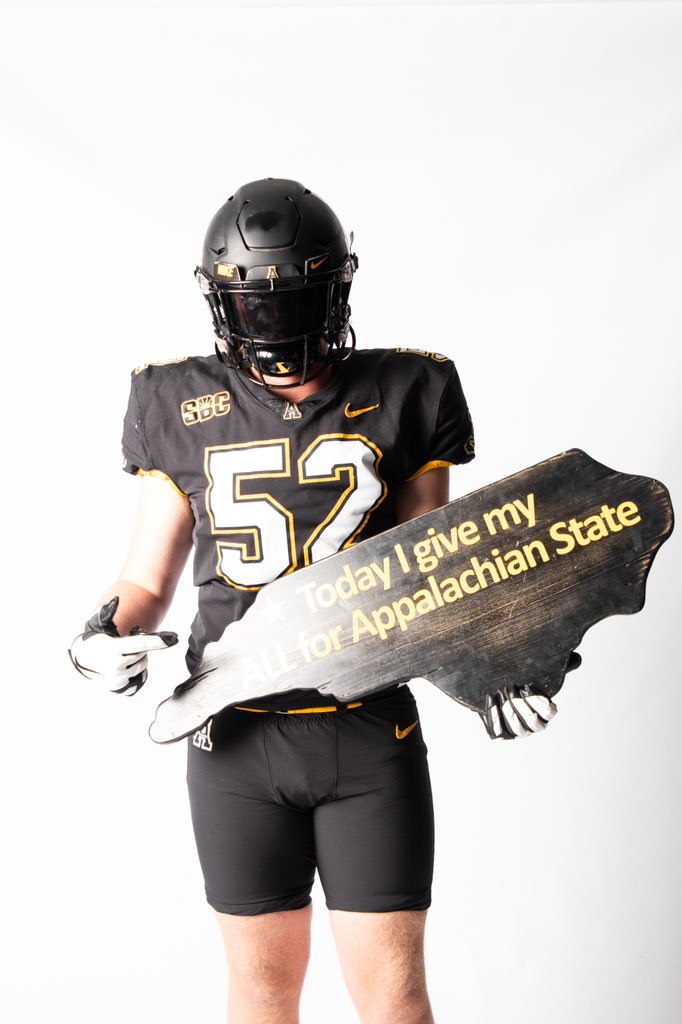 G_McLelland53's tweet photo. Had an amazing day up at the Rock last Saturday. I hope to be back soon! Thank you @CoachM_Cummings and @OLCoachPahl for spending time with me and my teammates!  @coach_sclark @coachdtwhite https://t.co/OnOu5VRh4u
