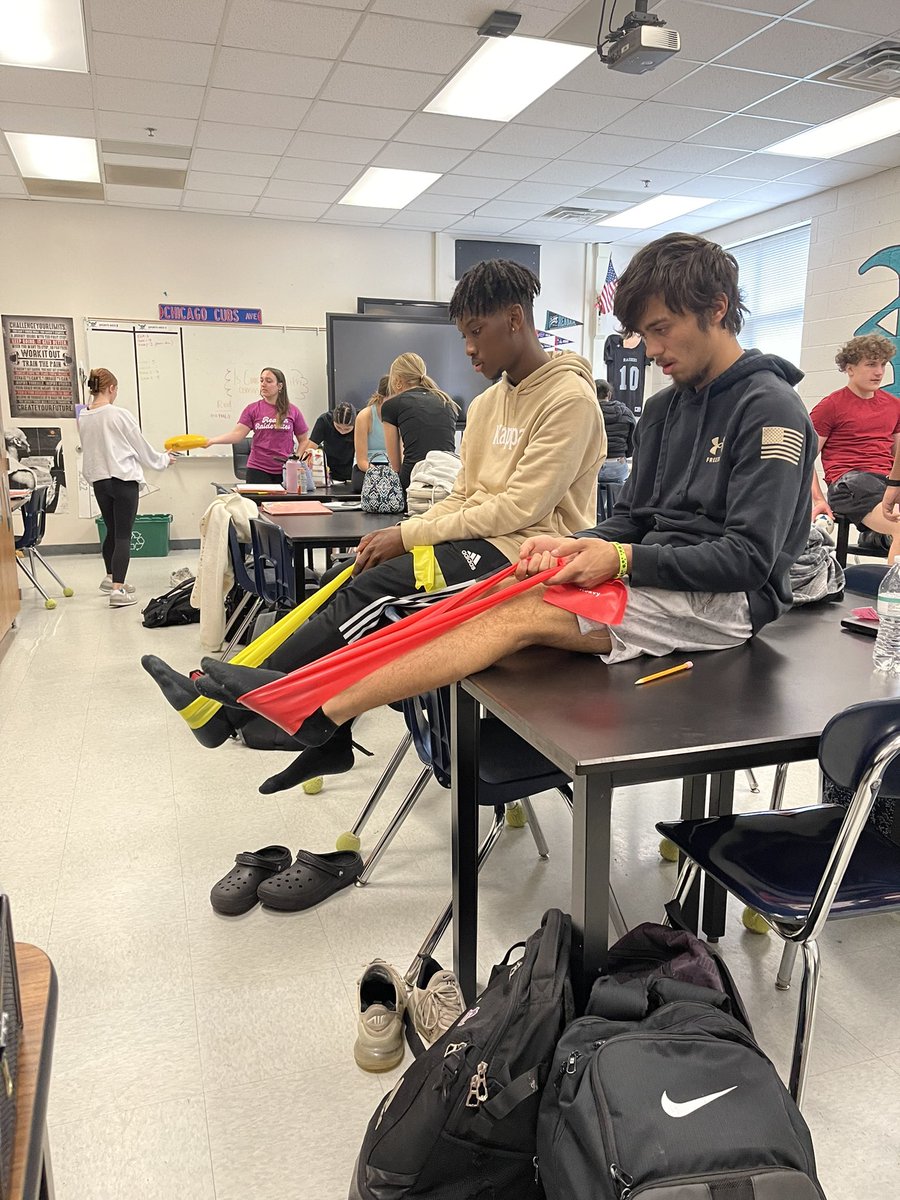 ReaganSportsMed's tweet photo. Ankle Rehab Lab in Sports Med 2 Today. https://t.co/Qyedk4v9Qr
