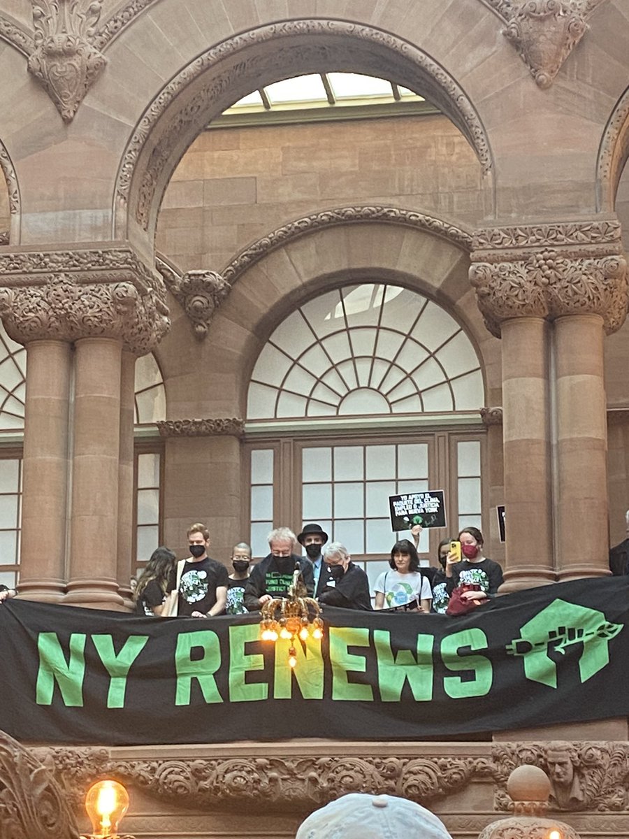 With @NYRenews calling on @GovKathyHochul and the legislature to support #ClimateJusticeJobs in the #NYSBudget