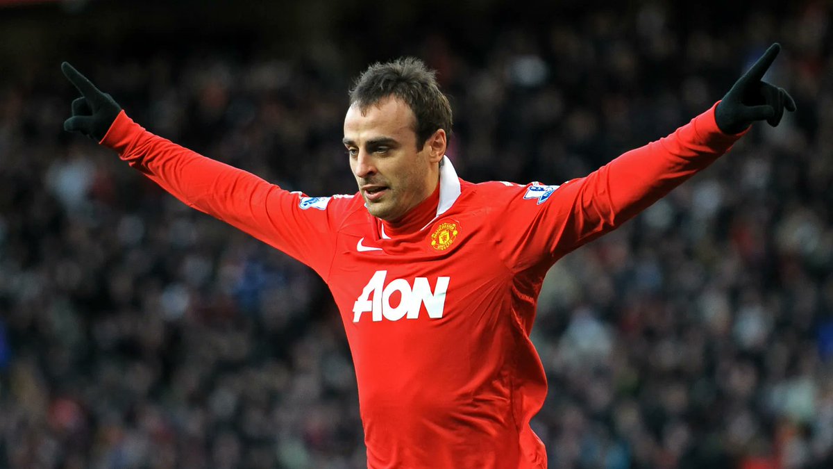StretfordPaddck's tweet photo. Kids these days will never know how good Dimitar Berbatov was...🔥 #MUFC https://t.co/bOrPutRi9b