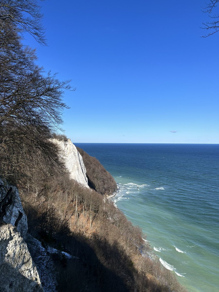 JenniferHopp_'s tweet photo. Kaiserwetter am Königsstuhl ☀️😎 @Kreidekueste @inselruegen #ostsee #aufdenSpurenvonCasparDavid https://t.co/VcIAVfQmZk
