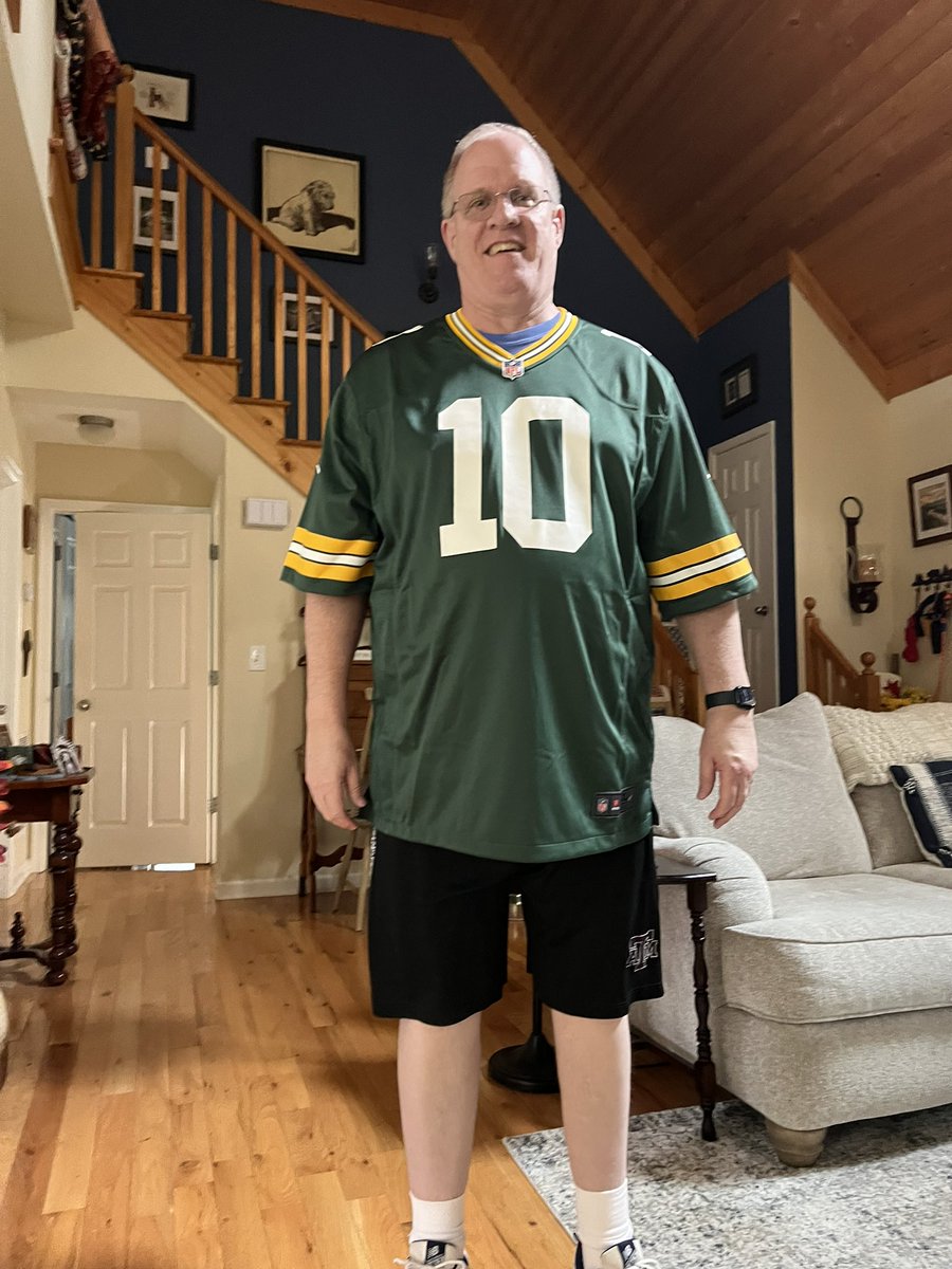 chuckwjones3's tweet photo. I am ready for the “Love “ era to begin! As a Packer Shareholder playing for our team is unique. #TradeRodgers https://t.co/IZ2vVa3u6z