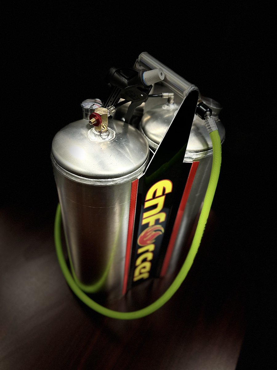 AJStoneCompany's tweet photo. #NewProduct Alert 🔥 Enforcer Air, 3 Gallon Portable CAFS System 👊🏼 https://t.co/qrzmNHpoVL