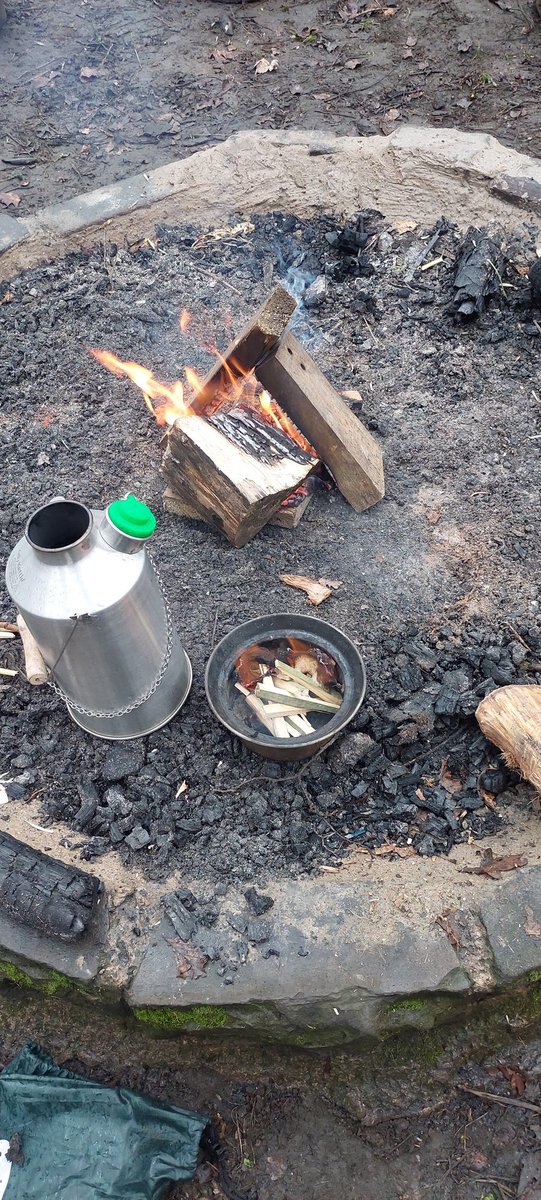 wildlingsDN's tweet photo. Community Forest school this evening in Intake. Kelly Kettles and Smore's.  Lots of free play and experiential learning @MayorRos
@MyDoncaster
@Doncaster_OA
@TeamDoncaster1
@CentralAreaTeam
@DN_Child
@HubsYouth
@WellDoncaster
@WBDoncaster 
@doncastermoving
@sandallbeatwood https://t.co/iveNeR4Wa6