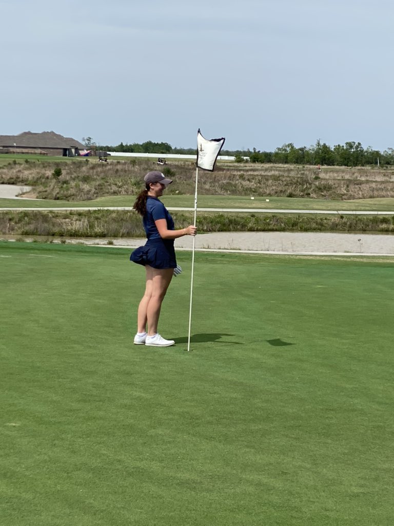 STMCOUGARGOLF's tweet photo. First high school tournament…….20 mph wind……..what do you do……….make your 1st hole in one!!!!!!!!!!
Congratulations Campbell Dunn.   Many more exciting shots are in your future!!!!! https://t.co/o3cgrjurZ4