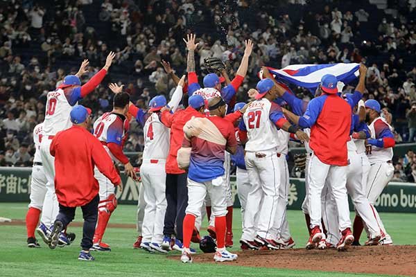 #Cuba asciende al séptimo puesto en ranking mundial del #Beisbol 
Ganó 905 puntos tras el V Clásico Mundial de Beisbol.
jit.cu/NewsDetails.as…